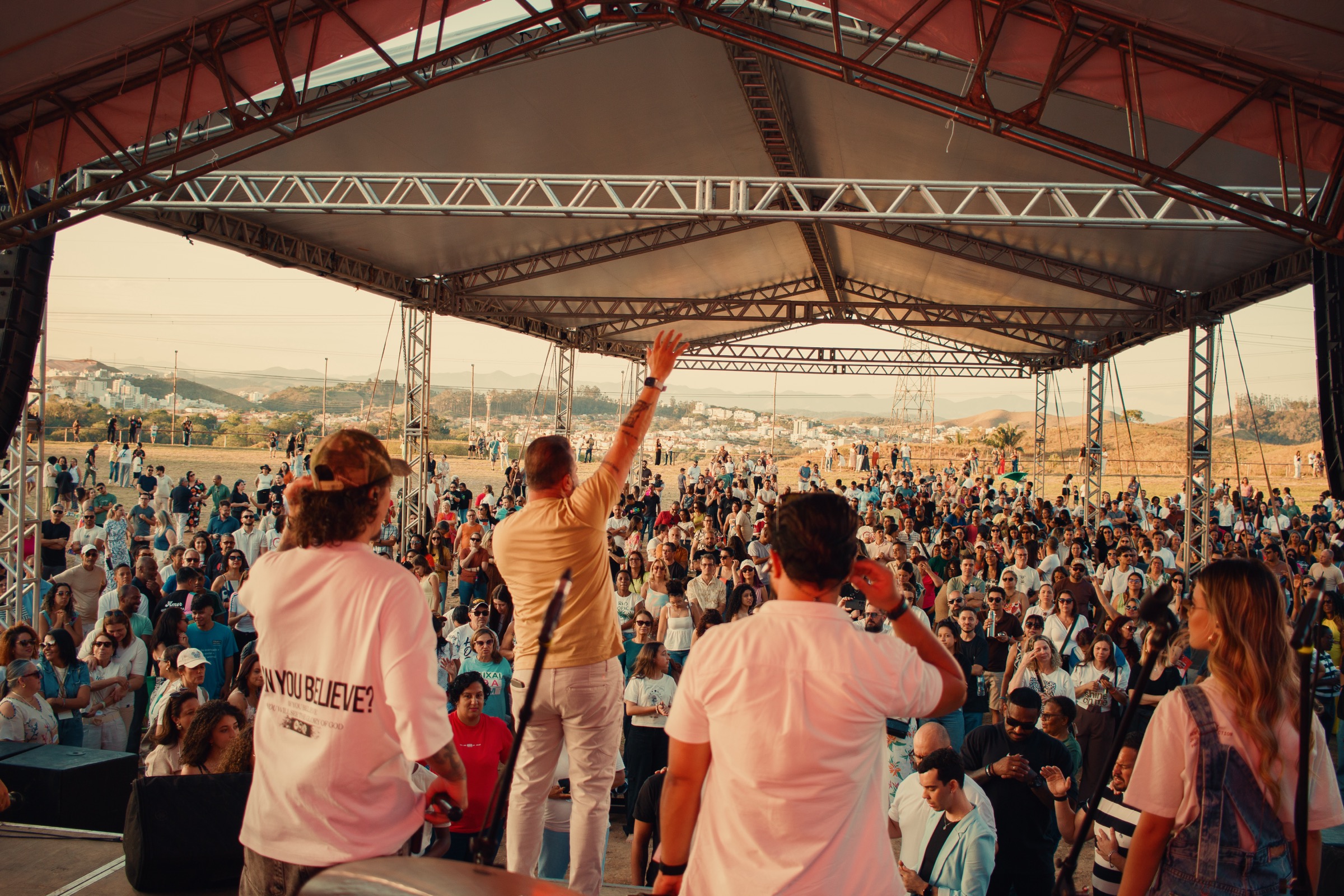 Pisando em Nossa Terra — primeiro evento no local